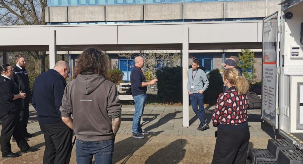 Retail Crime Meets Security Fog: How Three Rehabilitated Prolific Shoplifters Helped Us 3 The Briefing Before The Test: How The System Works, And What To Expect Inside.